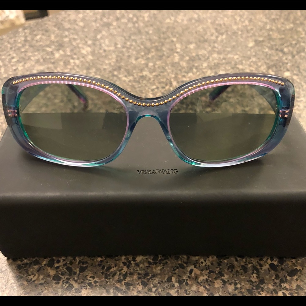 Vera Wang 1.25 reader Sunglasses